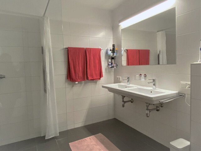 Familiäre sonnige 3 Zimmer Wohnung mit TG-Stellplatz