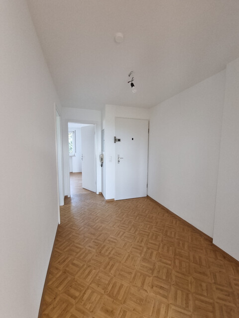 Schöne, geräumige Wohnung mit 7 m² Balkon und 1 m² Keller
