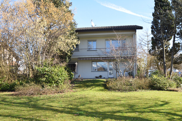 Ruhig gelegenes Einfamilienhaus mit großem sonnigen Grundstück in Hohenems