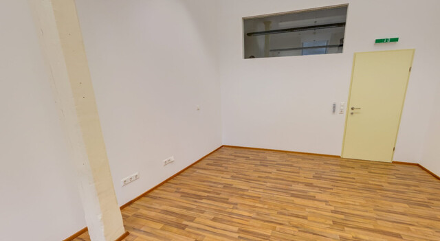 Top Büro/Praxis 25m² in Nenzing, 2. Etage, Aufzug, nur 432€ Miete!