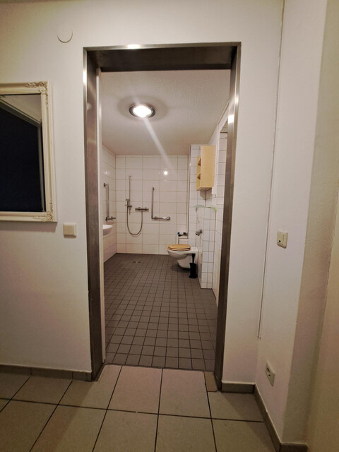 Ruhige, behindertengerechte Wohnung ,Erdgeschoss,mit kleiner Südterrasse