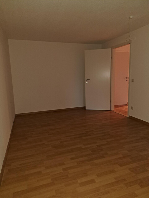Ruhige, behindertengerechte Wohnung ,Erdgeschoss,mit kleiner Südterrasse