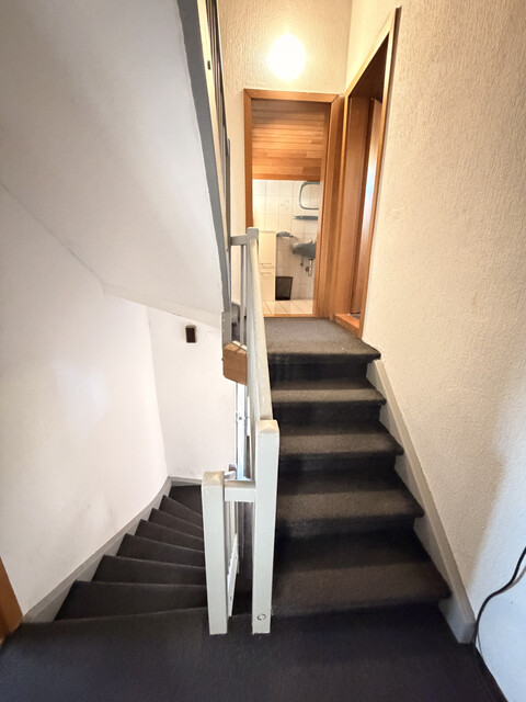 Älteres Einfamilienhaus an sehr ruhiger Wohnlage