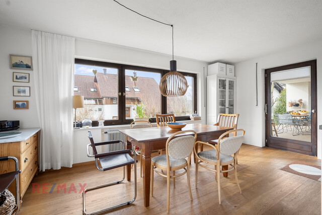 Zweiparteienhaus in Lauteracher Toplage mit fast 1.000m² Grundstück