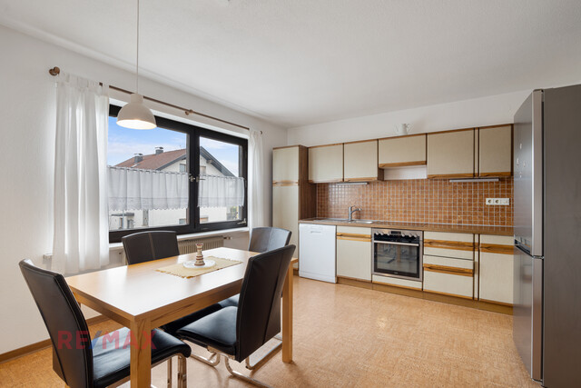 Zweiparteienhaus in Lauteracher Toplage mit fast 1.000m² Grundstück