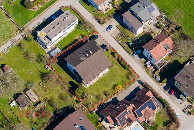 Zweiparteienhaus in Lauteracher Toplage mit fast 1.000m² Grundstück