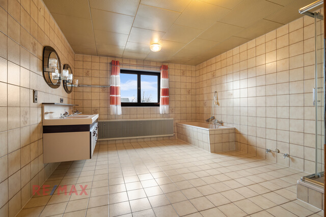 Zweiparteienhaus in Lauteracher Toplage mit fast 1.000m² Grundstück