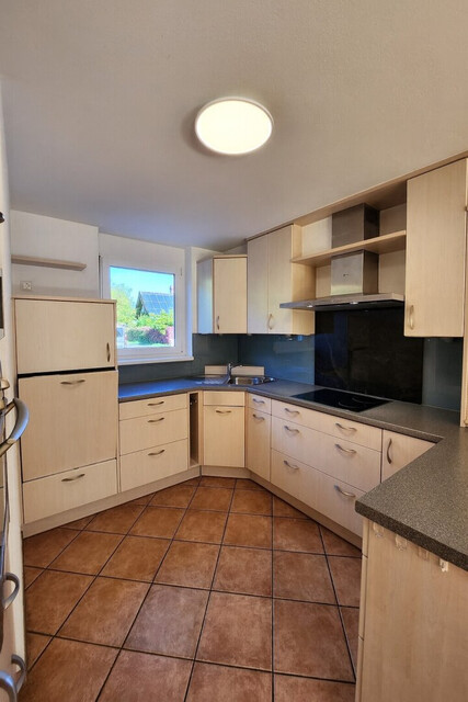 Architekten-Doppelhaushälfte mit Stil, Garten & Großzügige Terrasse im Obergeschoss