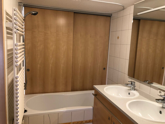 Möblierte Dachgeschosswohnung zur Kurzzeitmiete mitten in der Stadt zu vermieten!