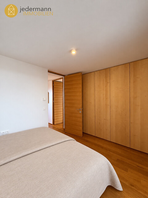 HARD: PENTHOUSEWOHNUNG MIT BESONDEREM FLAIR!