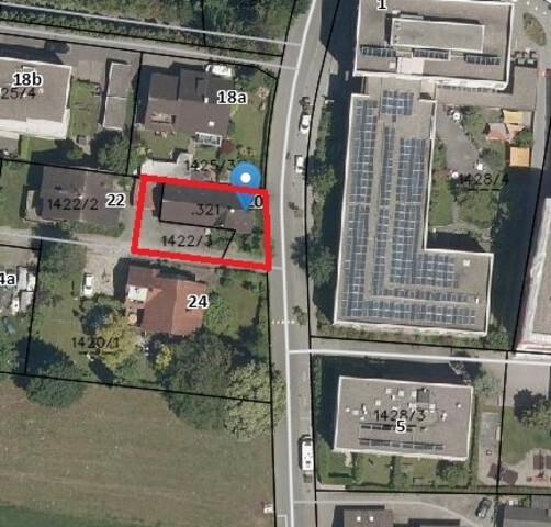 Altes renovierungsbedürftiges Haus, Grundstück 400 m²