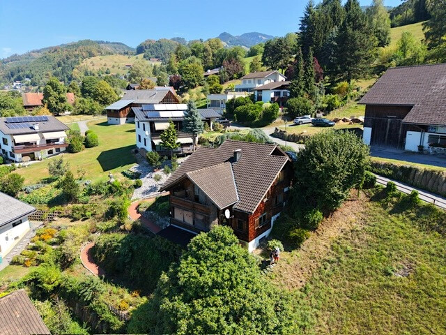 Wohnen mit Ausblick und Sonne: Charmantes Wohnhaus in unverbaubarer Aussichtslage in Weiler zu verkaufen!!