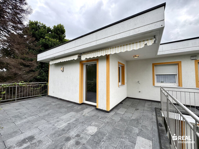 Modernisiertes Mehrfamilienhaus mit zwei großzügigen Wohnungen