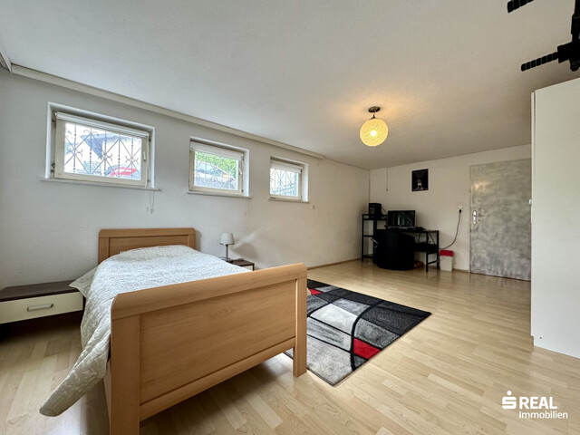 Modernisiertes Mehrfamilienhaus mit zwei großzügigen Wohnungen