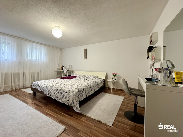 Modernisiertes Mehrfamilienhaus mit zwei großzügigen Wohnungen