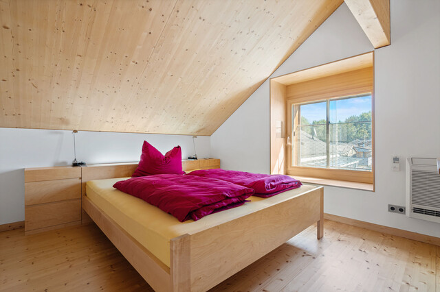 Direkt am Wasser: Exklusives Bootshaus mit Luxuskomfort