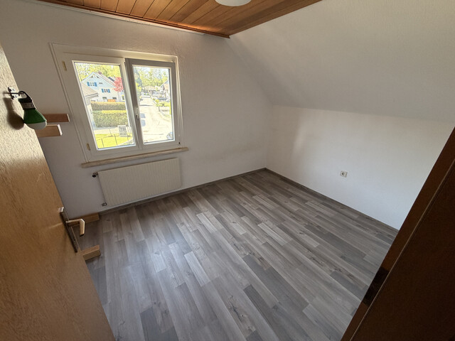 Älteres Einfamilienhaus an sehr ruhiger Wohnlage