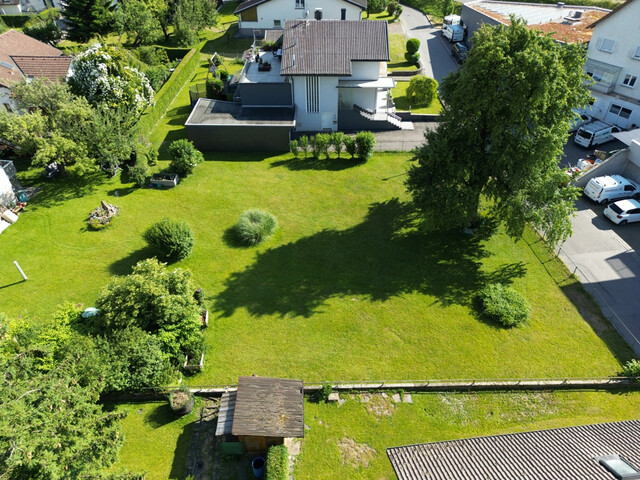 Schönes Baugrundstück für Einfamilien- oder Doppelhaus