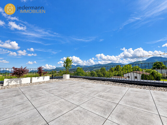 FELDKIRCH: EXKLUSIVE PENTHOUSEWOHNUNG MIT 360°-PANORAMABLICK IN GISINGEN