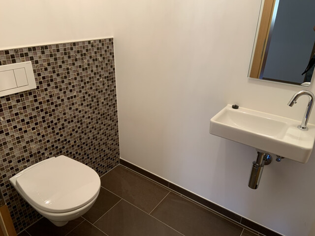 Moderne 4-Zimmer-Wohnung mit Terrasse, Tiefgaragenplatz und Kellerabteil in Muntlix