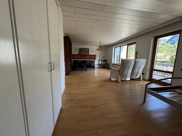 Geräumiges EFH mit grosszügigem Garten