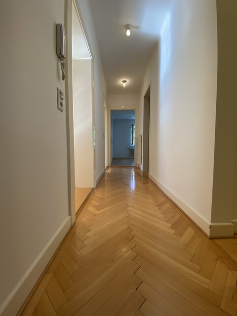 "ohne Provision" helle 2,5 Zimmer Wohnung in zentraler Lage