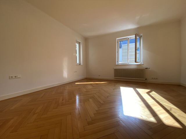 "ohne Provision" helle 2,5 Zimmer Wohnung in zentraler Lage