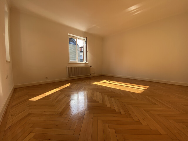 "ohne Provision" helle 2,5 Zimmer Wohnung in zentraler Lage