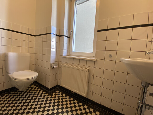 "ohne Provision" helle 2,5 Zimmer Wohnung in zentraler Lage
