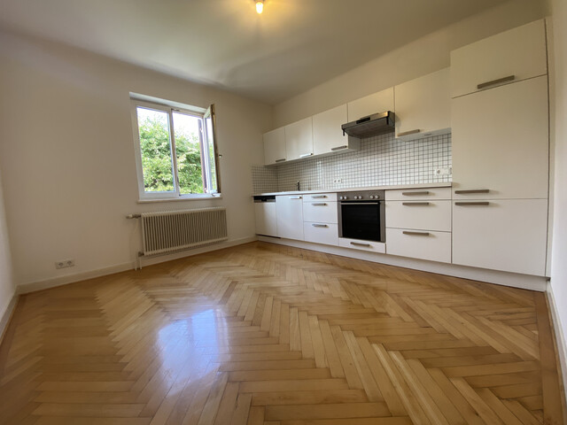 "ohne Provision" helle 2,5 Zimmer Wohnung in zentraler Lage