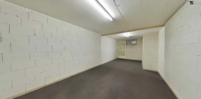 Feldkirch: Haus mit ca. 150 m2 Wohnfläche - ca. 1000 m² Grundstück & Ausbauoption!