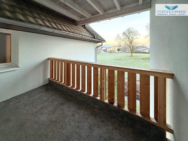 Große 3-Zimmer-Wohnung mit Terrasse