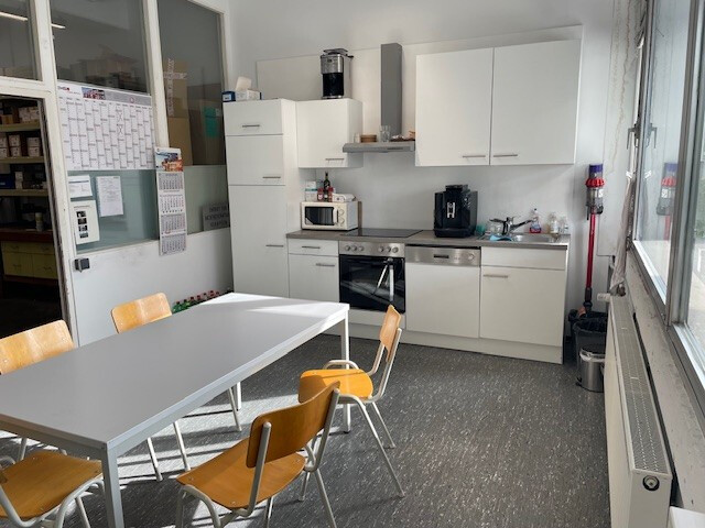 Ideale Produktionshalle mit Lager-, Büro- und Sozialräume