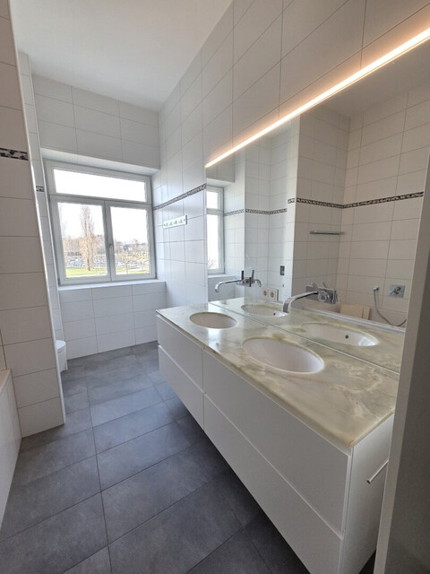 Direkte Seelage: Hochwertige 4-Zimmerwohnung, Traum-Seeblick in Lochau zum mieten!