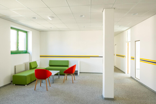 Große Bürofläche mit flexibler Raumaufteilung - PKW-Stellplätze möglich