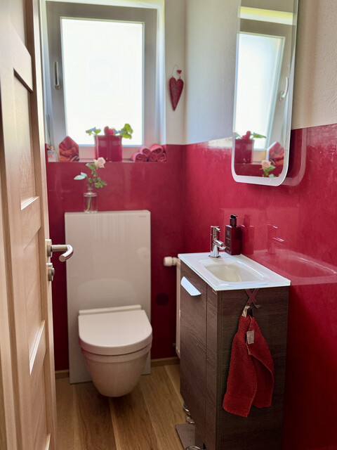 Charmantes Einfamilienhaus mit großem Garten in ruhiger Lage. Zentrumsnahe. Privat Verkauf.