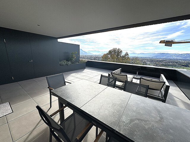 Exklusive 4-Zimmer-Wohnung mit traumhaftem Blick auf das Rheintal bis zum Bodensee