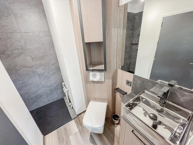 ERSTBEZUG IN ZENTRALER LAGE MIT 4 BÜRO EINHEITEN