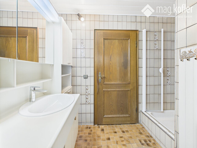 Wohnen mit Weitblick – Zweifamilienhaus mit Gartenidylle mitten in Feldkirch