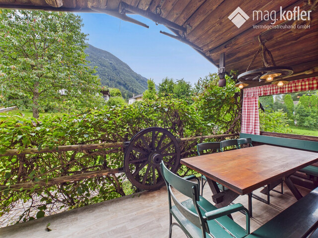 Wohnen mit Weitblick – Zweifamilienhaus mit Gartenidylle mitten in Feldkirch