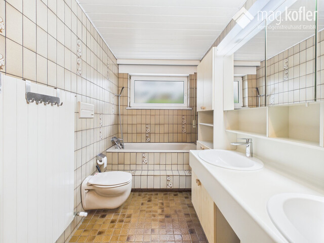 Wohnen mit Weitblick – Zweifamilienhaus mit Gartenidylle mitten in Feldkirch