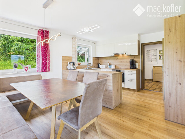 Wohnen mit Weitblick – Zweifamilienhaus mit Gartenidylle mitten in Feldkirch