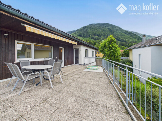 Wohnen mit Weitblick – Zweifamilienhaus mit Gartenidylle mitten in Feldkirch