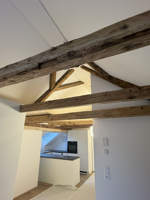 Neue Dachgeschosswohnung mit Charme in Dreiparteienhaus in Feldkirch/ Nofels