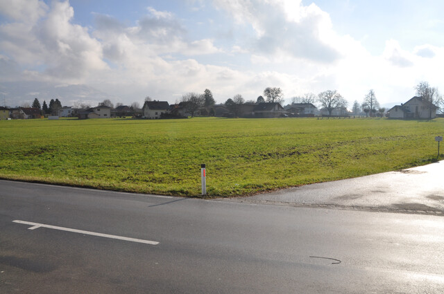 Gewerbegrundstück  mit einer Fläche bis 2.000m2  in bester Lage in Meiningen, zu verkaufen auch teilbar! 