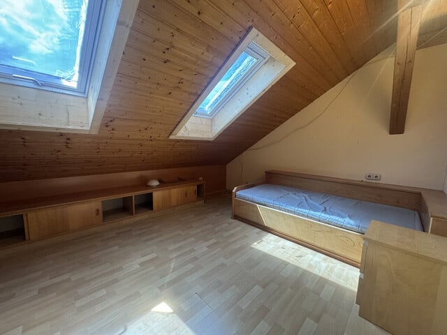 Charmante Altbau-Dachgeschosswohnung in zentraler Lage von Satteins