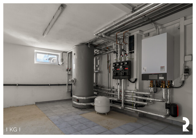 SONNIGES MEHRFAMILIENHAUS MIT GROSSEM GRUNDSTÜCK UND VIELSEITIGEN NUTZUNGSMÖGLICHKEITEN IN BLUDESCH