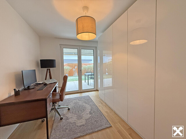 Neuwertige, exklusive 3 Zimmer Gartenwohnung!