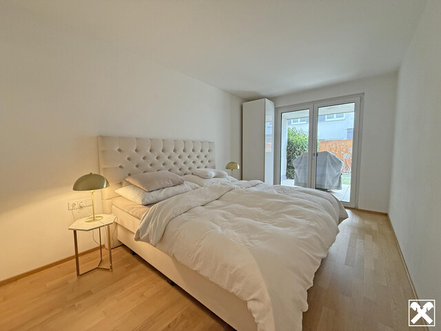 Neuwertige, exklusive 3 Zimmer Gartenwohnung!