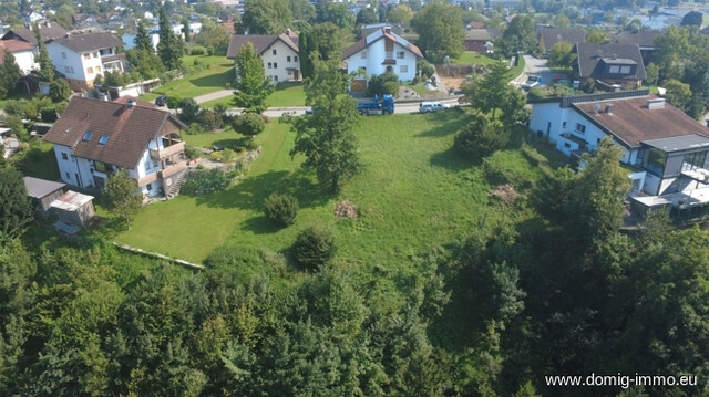 Exklusives Baugrundstück in erhöhter Aussichtslage – teilbar und vielseitig bebaubar